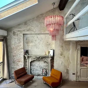 https://new-attic-loft-in-coolest-area-navigli-ticinese.italymilanhotels.net